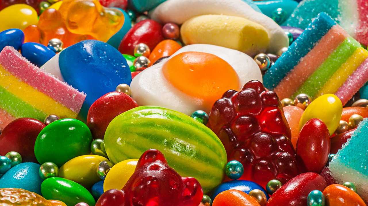 140 TYPES OF CANDY: Wacky flavours at new lolly shop | The Chronicle
