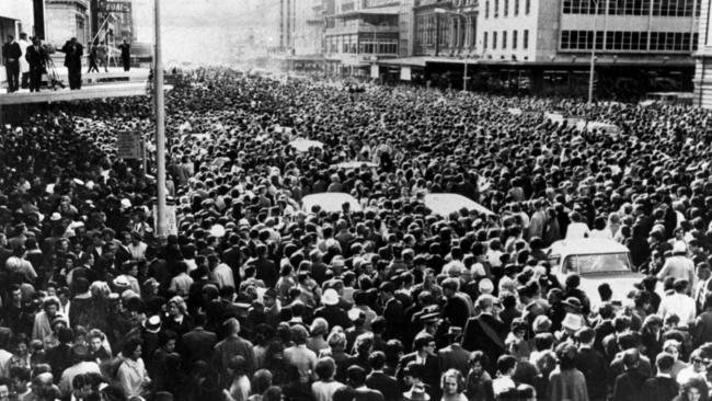 The crowd on King William Street for The Beatles’ welcome at Adelaide Town Hall in June 1964.