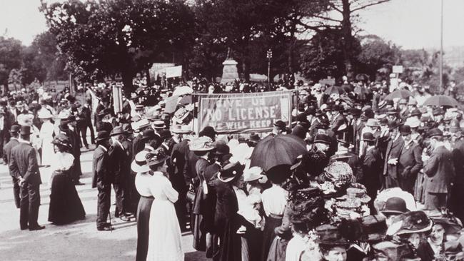 A prohibition demonstration at The Domain in Sydney in the 1900s. Picture: National Library of Australia.