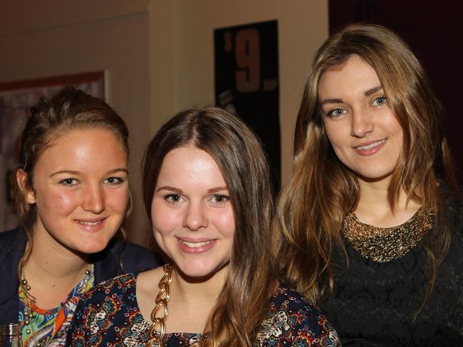 Nitelife- Out and About: Carlyn Percy, Jaime Hanns and Tiff Waller at the Gladstone Hotel. Photo Allan Scurr / The Chronicle