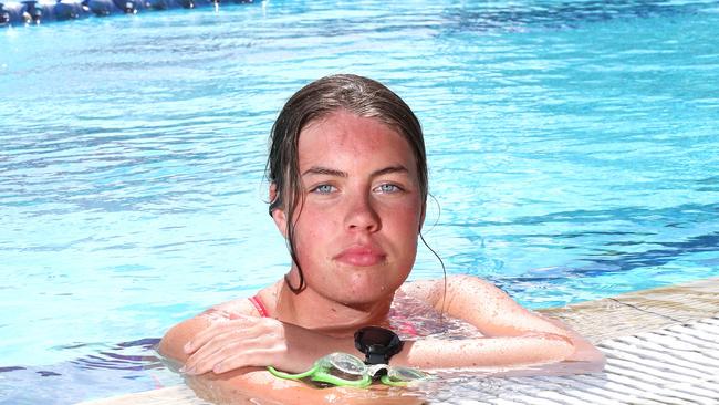 Lauren McAuley had to swim against boys and girls aged 14-18 in the 1500. Picture: David Crosling