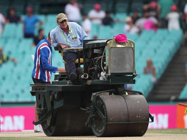 Head groundsman Tom Parker rolling the pitch during Day 4 of 3rd Test match Australia v Pakistan at the SCG. Picture. Phil Hillyard