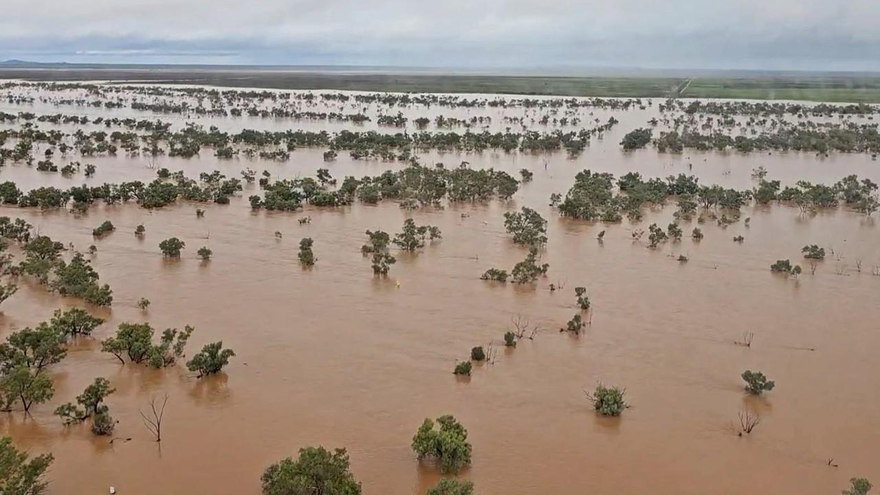 North Qld weather: ex-cyclone Kirrily to dump 1000mm rain onto outback ...