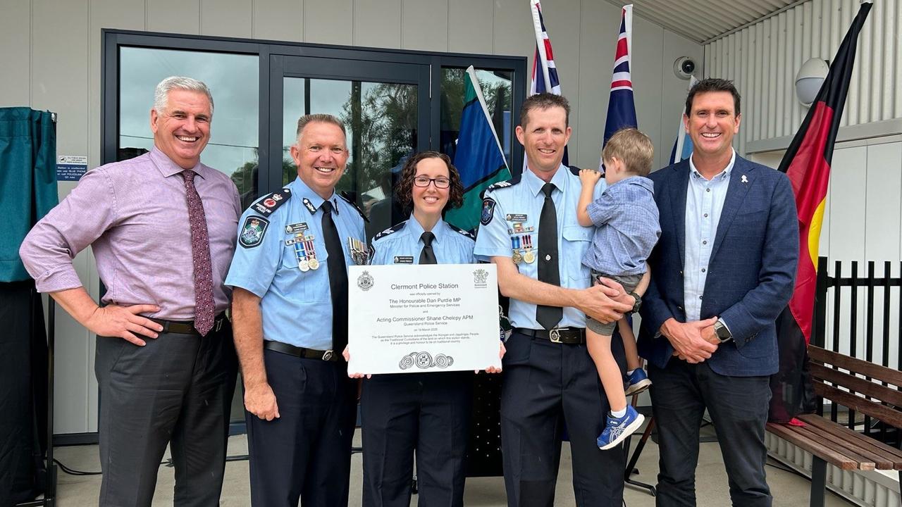 86yo country town police station closes its doors for last time