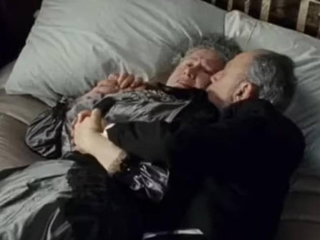 The famous Titanic scene showing an older couple embracing was based on the Strauses.