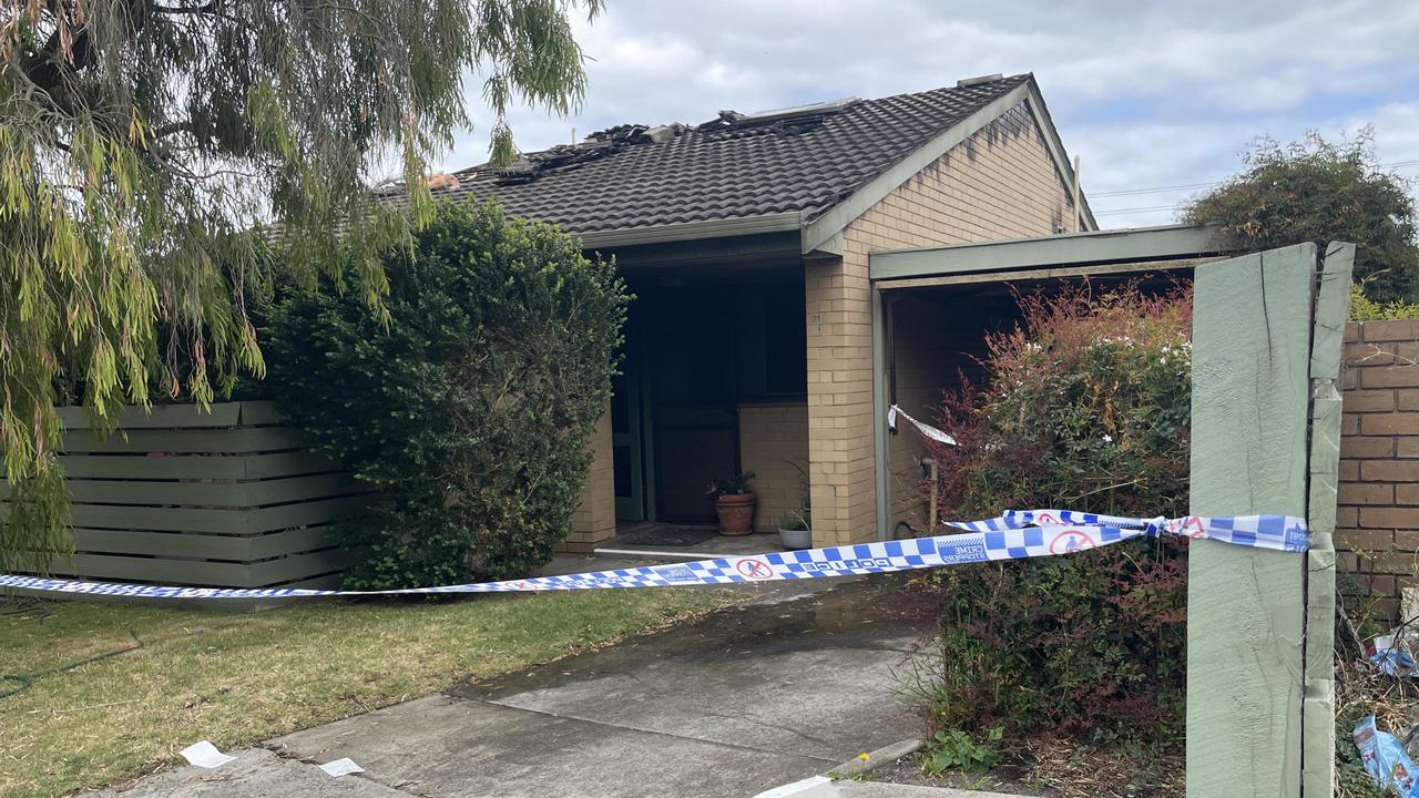 Fatal Cheltenham unit fire: Woman found dead in Warrigal Road blaze ...