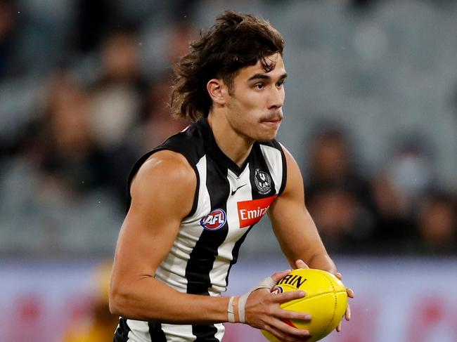 MELBOURNE, AUSTRALIA - APRIL 02: Reef McInnes of the Magpies in action during the 2022 AFL Round 03 match between the Collingwood Magpies and the Geelong Cats at the Melbourne Cricket Ground on April 02, 2022 In Melbourne, Australia. (Photo by Dylan Burns/AFL Photos via Getty Images)