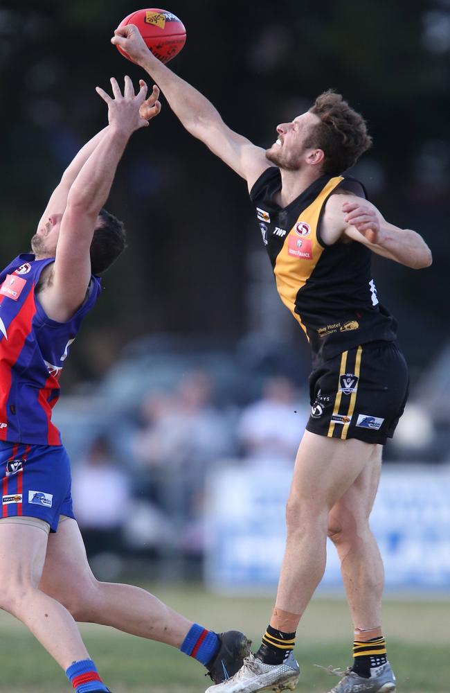 GDFL semi finalsSenior footy: Bannockburn v Bell post HillBell post Hill 15 Nick Costello and Bannockburn 22 Lachlan Middleton Picture: Mark Wilson