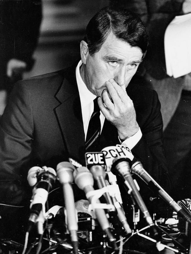 NSW Premier Neville Wran announces his resignation in 1986.