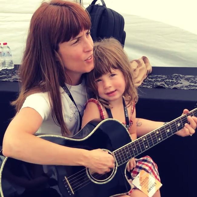 Missy Higgins backstage with her daughter Luna. Picture: Instagram / Missy Higgins