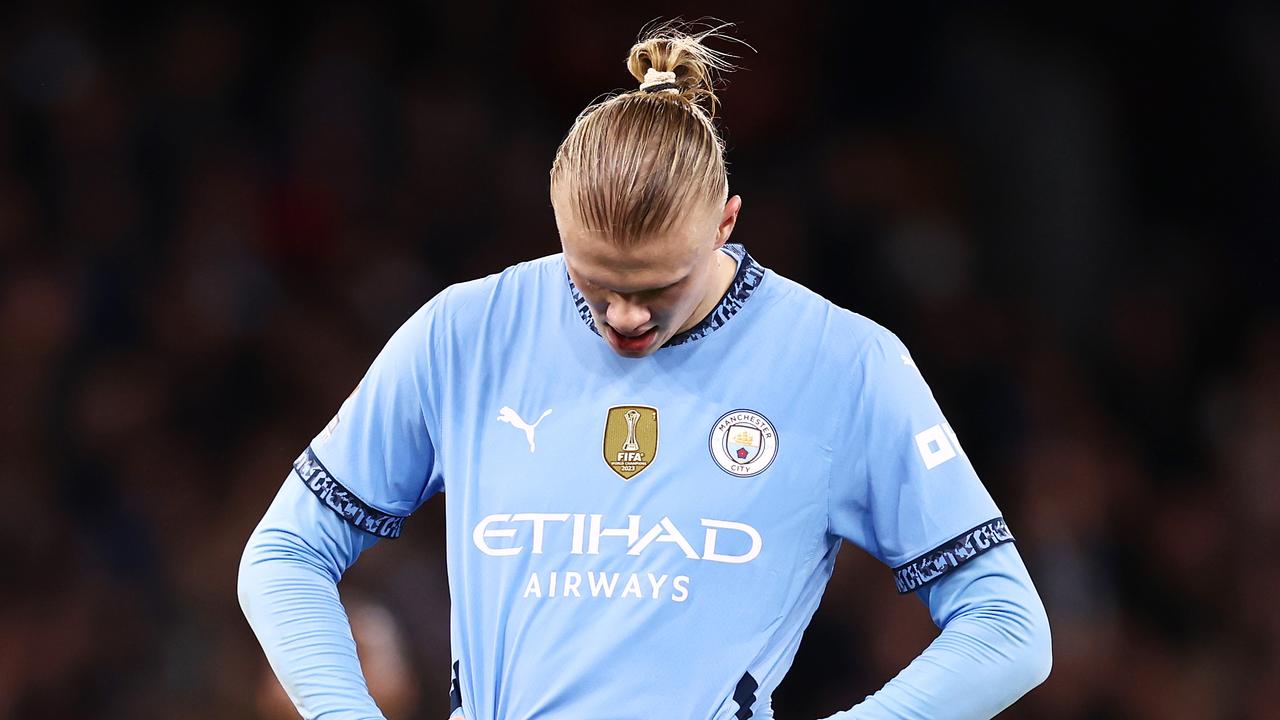 MANCHESTER, ENGLAND - NOVEMBER 23: Erling Haaland of Manchester City looks dejected during the Premier League match between Manchester City FC and Tottenham Hotspur FC at Etihad Stadium on November 23, 2024 in Manchester, England. (Photo by Naomi Baker/Getty Images)