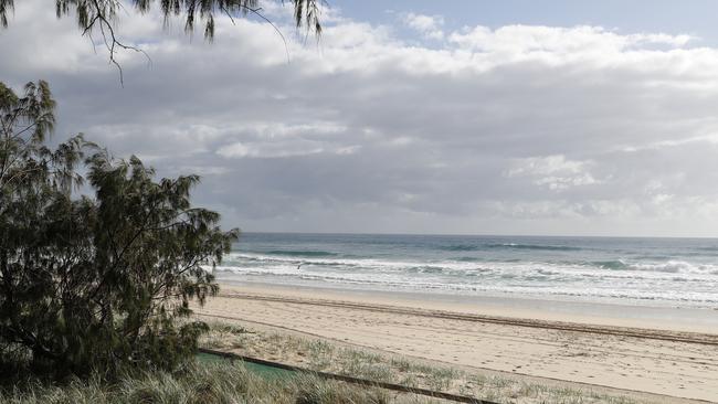 The beach where the body of an infant was found at Surfers Paradise on the Gold Coast, Monday, November 19, 2018. (AAP Image/Regi Varghese)