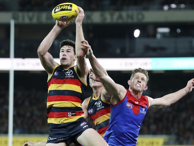 Mitch McGovern takes an intercept mark against Melbourne in 2018.