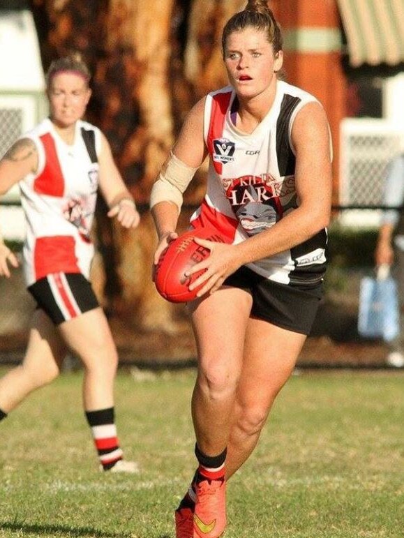 Brianna Davey made her return to Aussie rules with St Kilda Sharks.