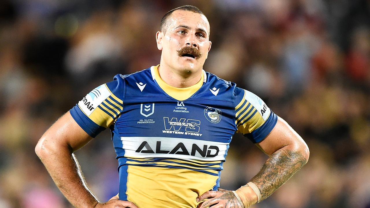 MACKAY, AUSTRALIA - SEPTEMBER 18: Reagan Campbell-Gillard of the Eels looks dejected after defeat during the NRL semi-final match between the Penrith Panthers and the Parramatta Eels at BB Print Stadium on September 18, 2021 in Mackay, Australia. (Photo by Matt Roberts/Getty Images)