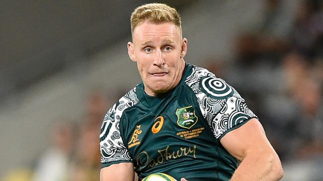 TOWNSVILLE, AUSTRALIA - SEPTEMBER 25: Reece Hodge of the Wallabies runs with the ball during The Rugby Championship match between the Australian Wallabies and Argentina Pumas at QCB Stadium on September 25, 2021 in Townsville, Australia. (Photo by Matt Roberts/Getty Images)