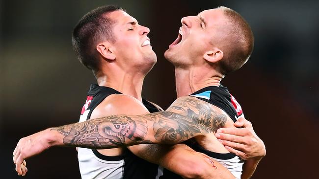 Hamish Hartlett and Ryan Burton rejoice. Picture: Mark Brake/Getty Images