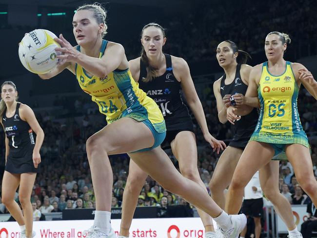 MELBOURNE, AUSTRALIA - OCTOBER 30: Kiera Austin of Australia in action during game four of the Constellation Cup match between Australia Diamonds and New Zealand Silver Ferns at John Cain Arena on October 30, 2024 in Melbourne, Australia. (Photo by Daniel Pockett/Getty Images)