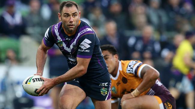 Johnathan Thurston says the Broncos need to chase Cameron Smith.