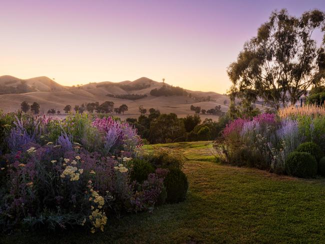 EMBARGO FOR TWAM 26 NOVEMBER 2022. FEE MAY APPLY.  Dream Gardens property of Stewart and Sandra Hart 2.6ha property Waiora, within the Strath Creek Valley in central Victoria. Photo: Simon Griffiths/Supplied