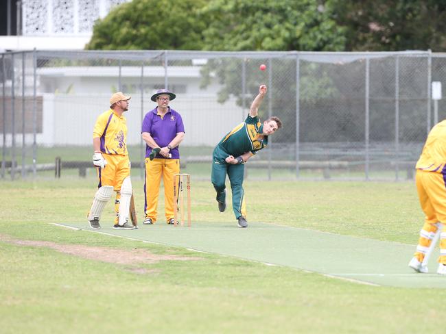 Palm Beach Currumbin (batting) vs. Helensvale in Community Div 1 Jacob Cooper. 25 November 2023 Palm Beach Picture by Richard Gosling