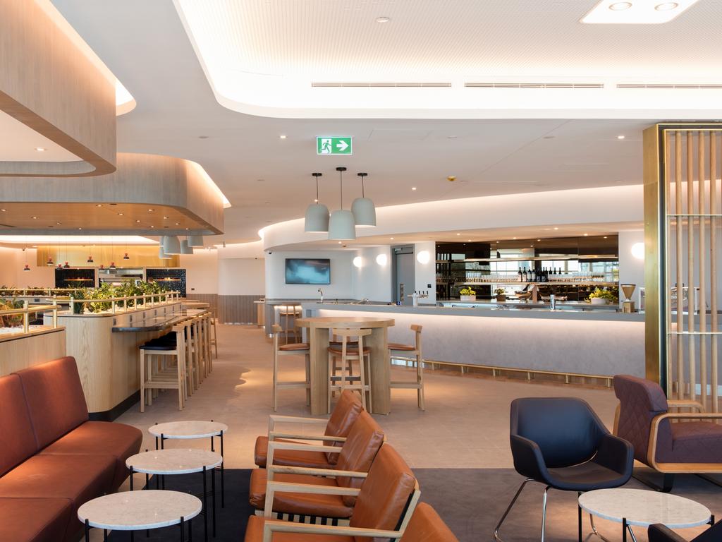 Qantas domestic lounges to reopen