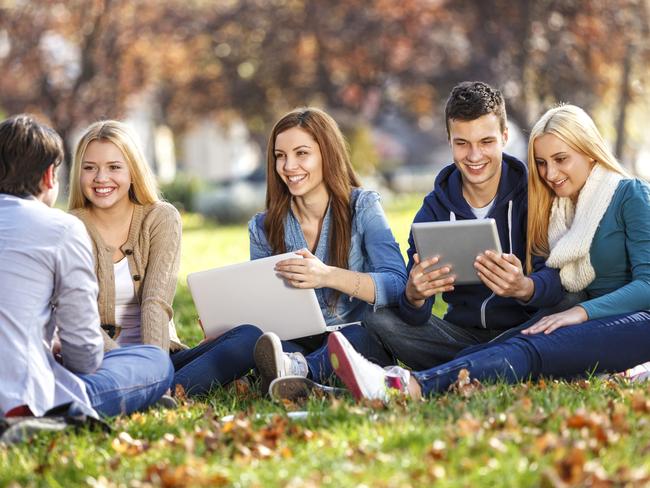 More than 70 per cent of those aged 25–54 expressed a preference for online learning.