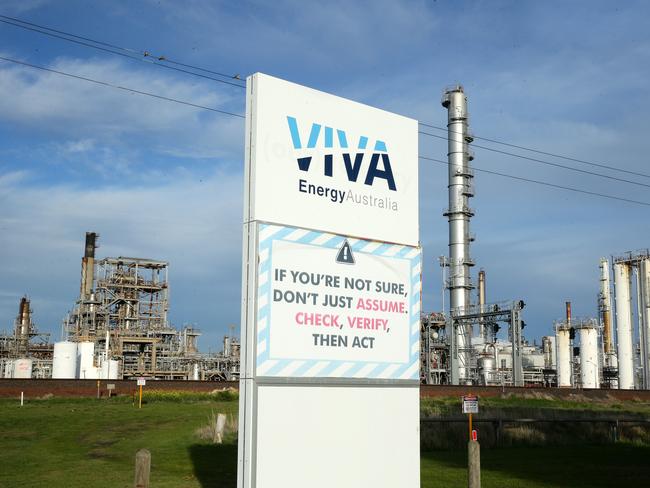 Viva Geelong refinery. Picture: Alison Wynd