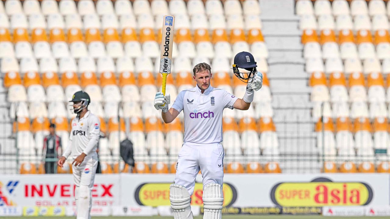 Joe Root becomes England’s all-time run leader. (Photo by Aamir QURESHI / AFP)