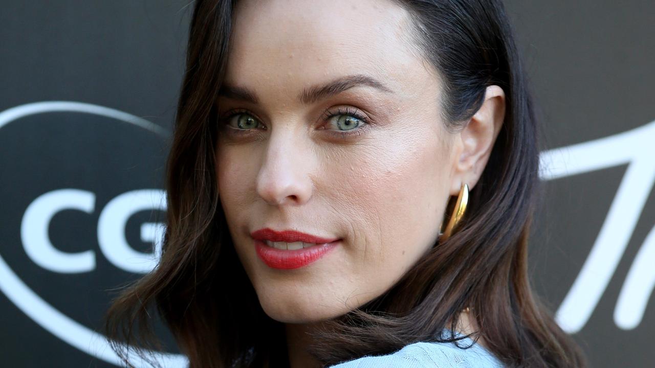 jessica-mcnamee-joins-upright-season-2-cast-alongside-tim-minchin