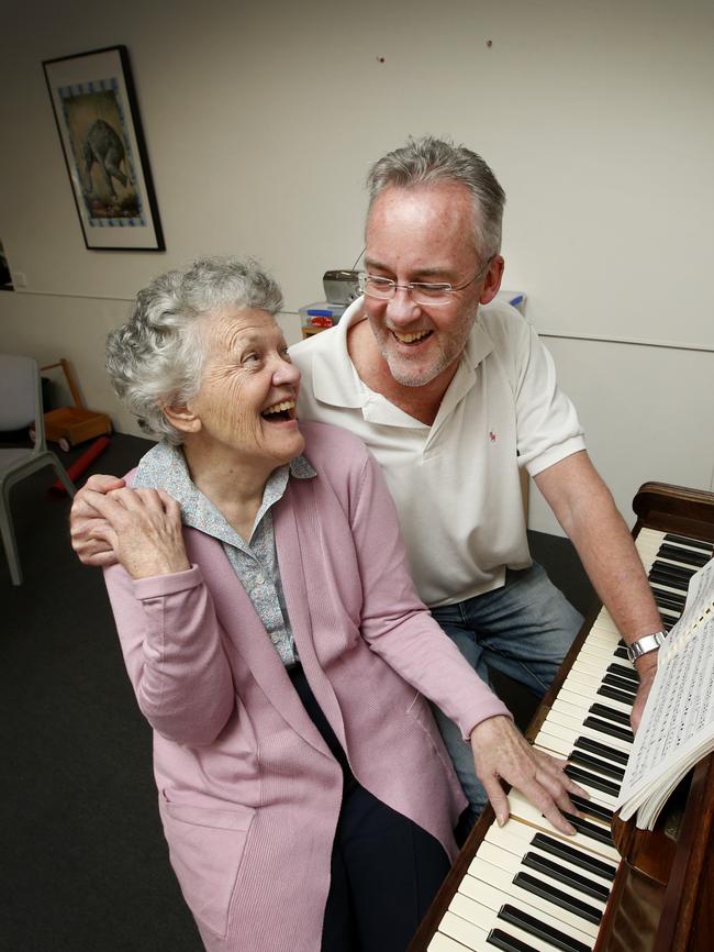 Pauline Stevens, 78, has regained the ability to play the piano after taking a revolutionary new drug for Alzheimer's. Picture: David Caird.