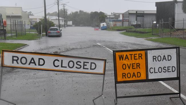 Saturday February 1. Heavy rain lashes Townsville causing flash flooding. Camgulia Street, Mt Louisa. Picture: Evan Morgan