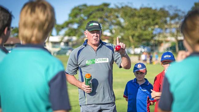 Former Ipswich cricketer Craig McDermott shares his bowling knowledge with the next generation of young players. Picture: Luka Kauzlaric