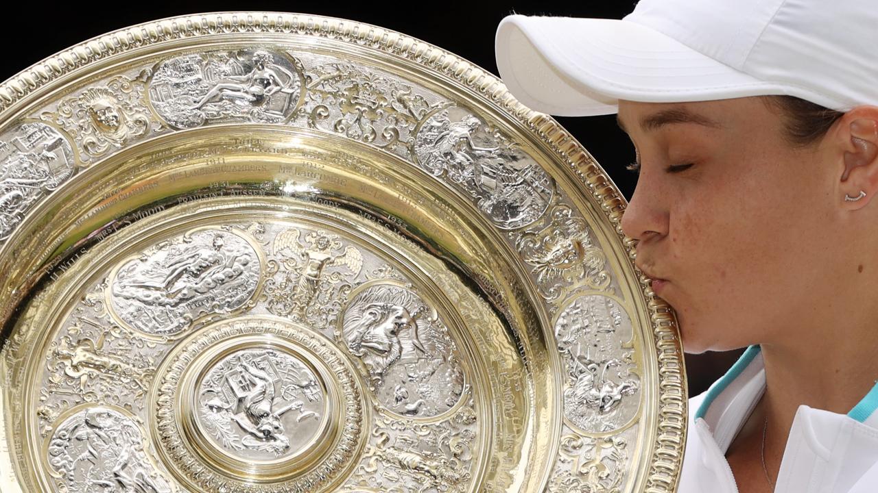 Ash Barty with her Wimbledon trophy