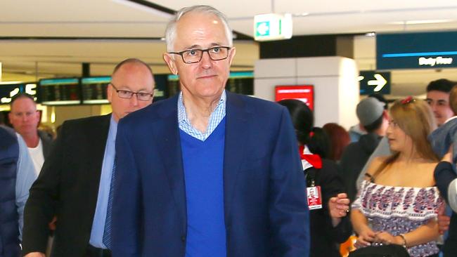 02 SEPTEMBER 2018 SYDNEY, AUSTRALIA WWW.MATRIXNEWS.COM.AU  NON EXCLUSIVE PICTURES   Former PM Malcolm Turnbull and wife Lucy are seen leaving Australia at Sydney Airport today.  Note: All editorial images subject to the following: For editorial use only. Additional clearance required for commercial, wireless, internet or promotional use.Images may not be altered or modified. Matrix makes no representations or warranties regarding names, trademarks or logos appearing in the images.