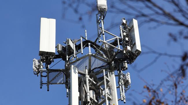 Telco companies are switching off 3G to expand 4G and 5G services. Picture: NewsWire / David Mariuz