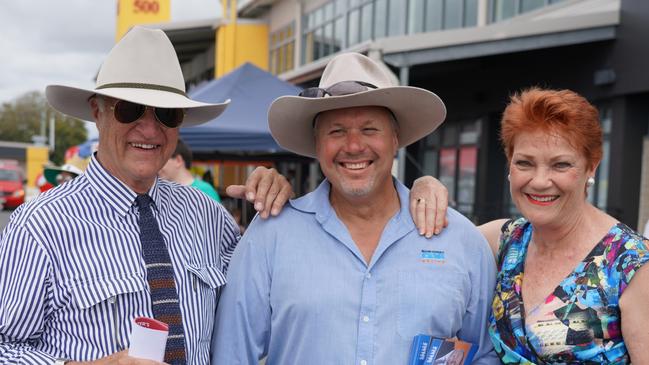 Bob Katter, Mr Andrew and Pauline Hanson campaigning in Mackay in 2020.