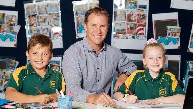 Glenburnie Primary School principal Sam Griffith with Year 3 students Remi and Riley. Picture: Frank Monger Photography