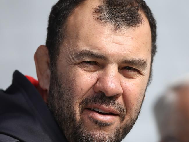 AUCKLAND, NEW ZEALAND - AUGUST 24:  Wallabies coach Michael Cheika looks on during the Australia Wallabies Captain's Run at Eden Park on August 24, 2018 in Auckland, New Zealand.  (Photo by Phil Walter/Getty Images)