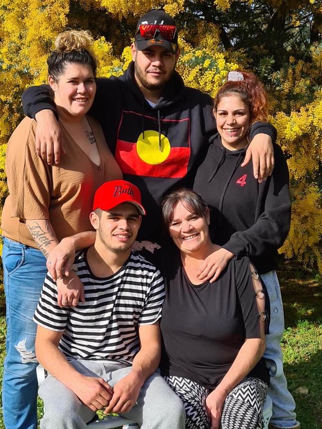 Bradley Yates, front left, his mother Colleen O’Loughlin, front left with Tahlia Yates, William Yates and Kateesha Yates. Picture: Facebook