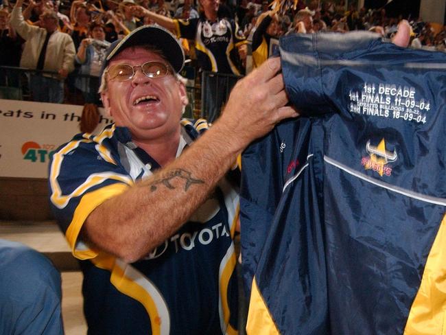 Doug Vetter, who is adding lists to his jacket after each game. Picture: Scott Radford-chisholm