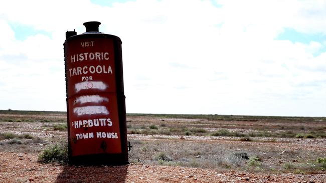 16/7/15 - the last resident of outback South Australian town of Tarcoola left in 2014 - now virtually a ghost town - - - pic Mike BURTON