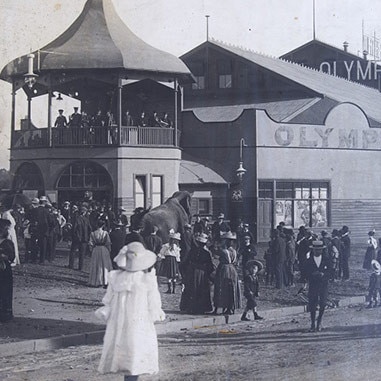 The band plays as an elephant arrives at Wirth’s Olympia, 1914. Picture: Australian Performing Arts Collection