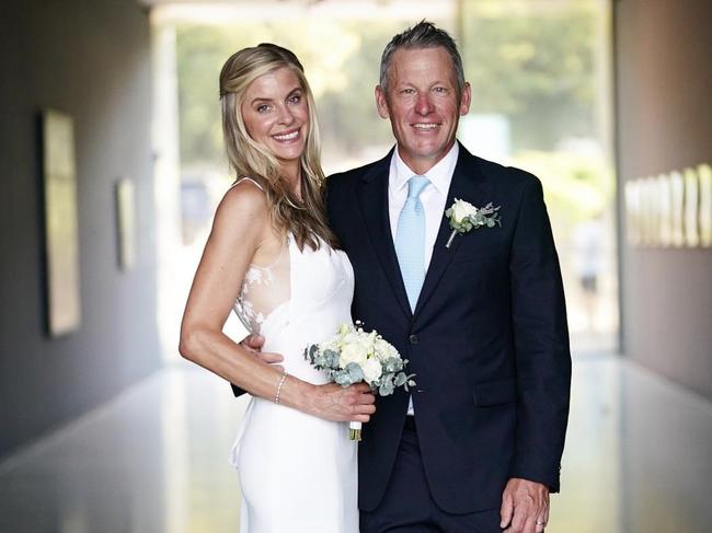 Lance Armstrong marries fiancée Anna Hansen in France