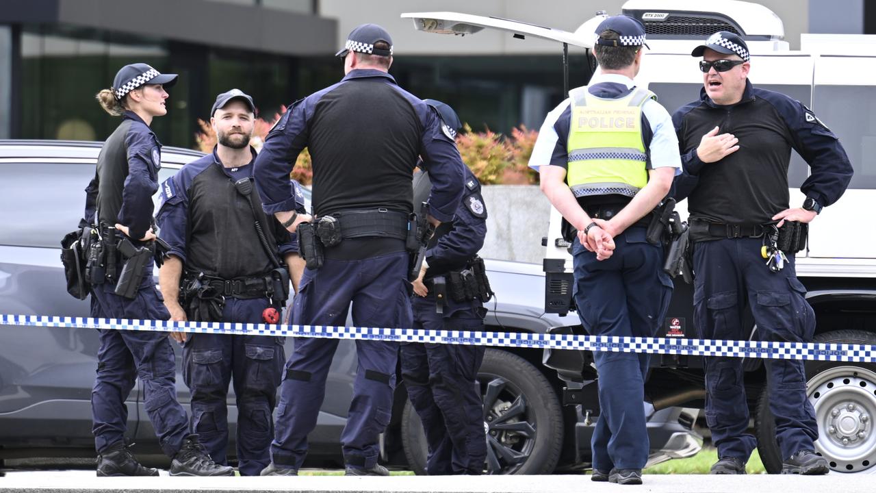 Bomb threat rocks Canberra courthouse