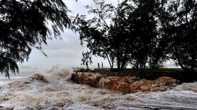 Bureau of Meteorology says Northern Territory cyclone risk remains ...