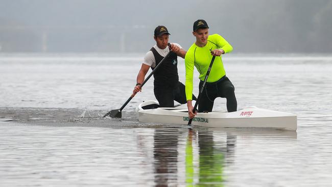 Ukrainian refugee paddler Max Gandziuk on the Nepean River