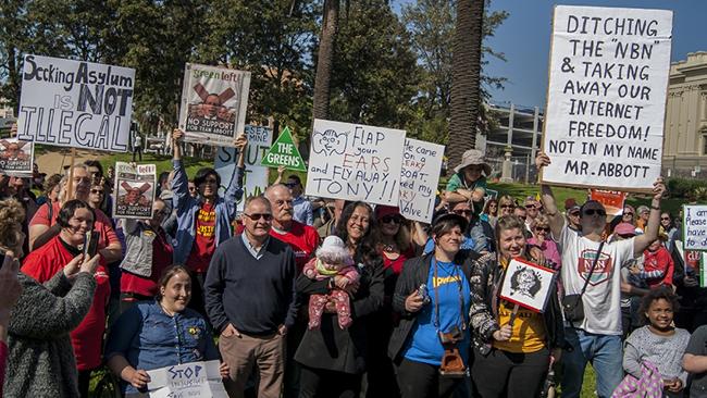 Geelong protesters rally against budget in March Australia campaign ...