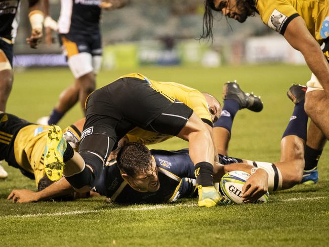 Rory Arnold scored a crucial second-half try to extend the Brumbies’ lead. Pic: AAP