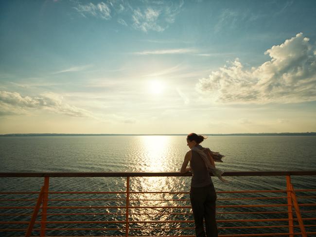 Staring at the horizon can help to prevent seasickness.